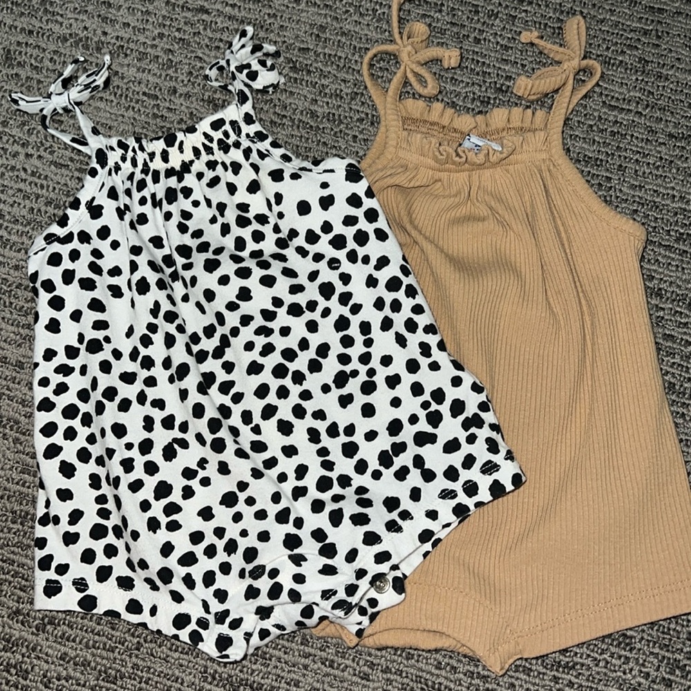 Old Navy baby girls rompers